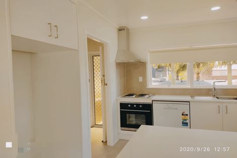 Photo of property in 1/4 Lynn Road, Bayview, Auckland, 0629