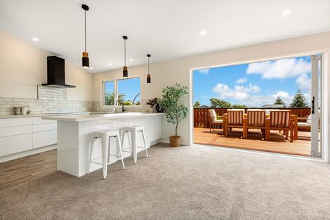 Photo of property in 67 Renown Road, Raumati South, Paraparaumu, 5032