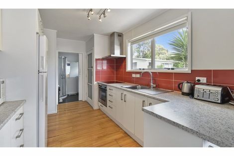 Photo of property in 3 Smedley Street, Manurewa, Auckland, 2102