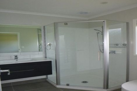 Photo of property in 120 Matua Road, Huapai, Kumeu, 0810