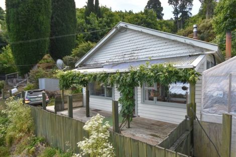 Photo of property in 1 Ocean View Road, Ravensbourne, Dunedin, 9022