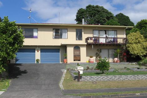 Photo of property in 11 Robin Lane, Browns Bay, Auckland, 0630