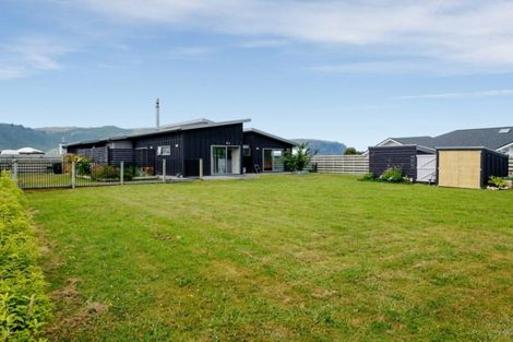 Photo of property in 50 Montgomery Crescent, Kinloch, Taupo, 3377