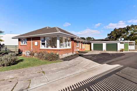 Photo of property in 2/34 Evelyn Place, Hillcrest, Auckland, 0627