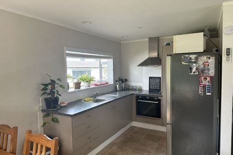 Photo of property in 2/22 Neptune Avenue, Beach Haven, Auckland, 0626