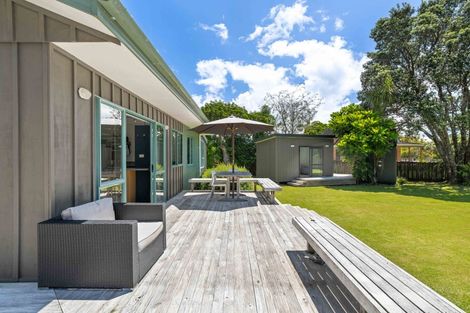 Photo of property in 15 Holland Close, Pauanui, Hikuai, 3579