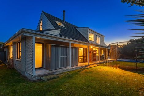 Photo of property in 42 Awanui Drive, Waikanae, 5036