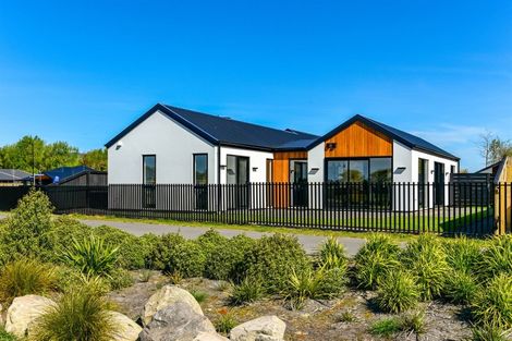 Photo of property in 11 Collier Drive, Halswell, Christchurch, 8025