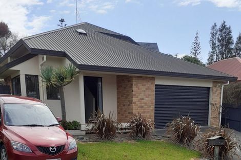 Photo of property in 2/65 Donald Street, Stanmore Bay, Whangaparaoa, 0932