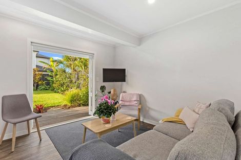 Photo of property in 2 Rogers Avenue, Eastern Beach, Auckland, 2012