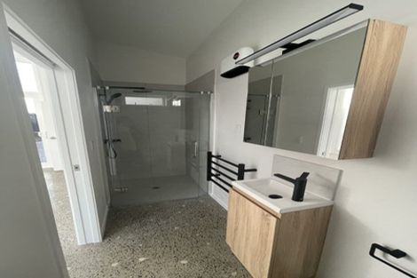 Photo of property in 21a Garton Drive, Massey, Auckland, 0614