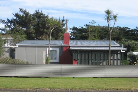 Photo of property in 131 Rua Avenue, Waitarere Beach, Levin, 5510