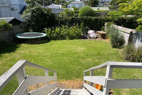 Photo of property in 30 Queens Parade, Devonport, Auckland, 0624