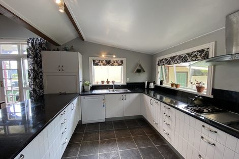 Photo of property in 4 Mouatt Street, Waitara, 4320