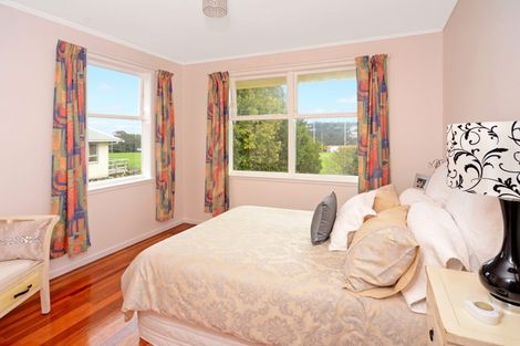 Photo of property in 9 Waverley Avenue, Glenfield, Auckland, 0629