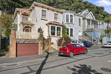 Photo of property in 29 Scarborough Terrace, Mount Victoria, Wellington, 6011
