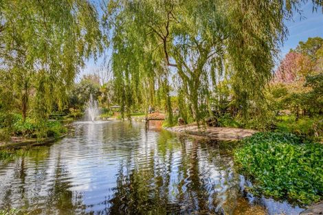 Photo of property in 252 Boord Crescent, Kumeu, 0891