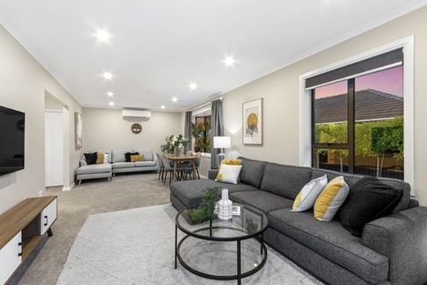 Photo of property in 17 Liverton Crescent, Bishopdale, Christchurch, 8053