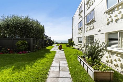 Photo of property in 6/21 Clifton Road, Hauraki, Auckland, 0622