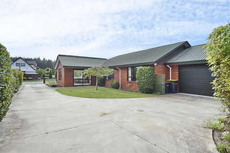 Photo of property in 154 Royal Park Drive, Parklands, Christchurch, 8083