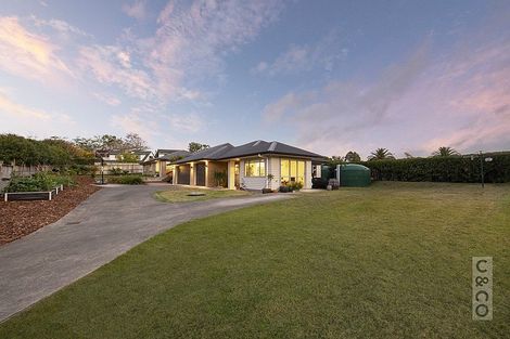 Photo of property in 23 Crabb Fields Lane, Riverhead, 0820