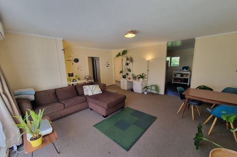 Photo of property in 2 Konini Road, Titirangi, Auckland, 0604