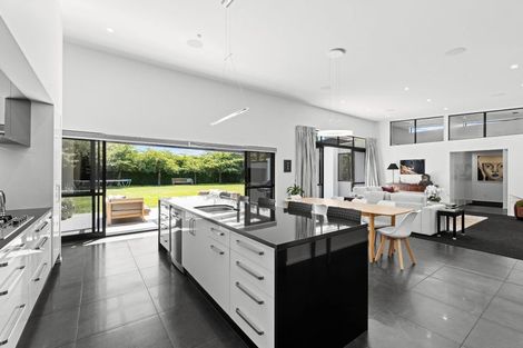 Photo of property in 7 Carnaby Close, St Albans, Christchurch, 8052