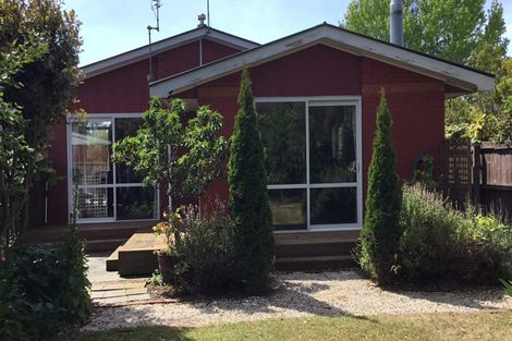 Photo of property in 9 Brookby Crescent, Avonhead, Christchurch, 8042