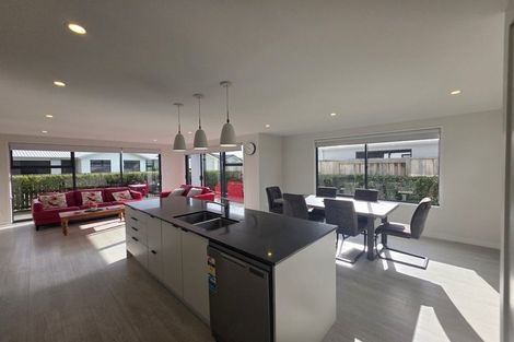 Photo of property in 76 Franks Way, Papamoa Beach, Papamoa, 3118