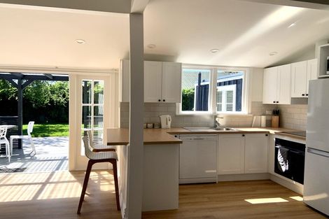 Photo of property in 122 Bristol Street, St Albans, Christchurch, 8014