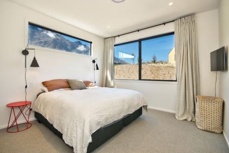 Photo of property in 3a Glenelg Lane, Jacks Point, 9371