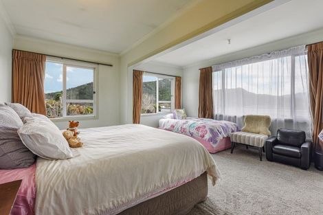 Photo of property in 23 Moana View Road, Waikawa, Picton, 7220