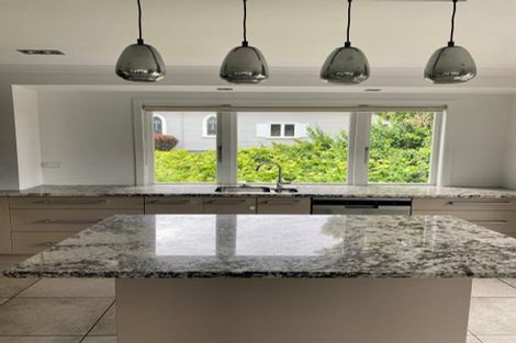 Photo of property in 26 West Lynn Road, Titirangi, Auckland, 0604