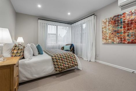 Photo of property in 102 Bassett Road, Remuera, Auckland, 1050