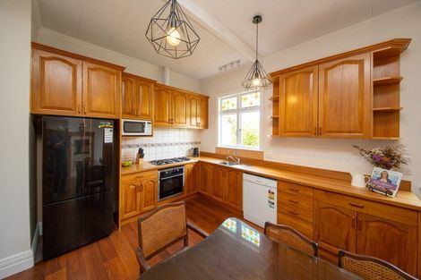 Photo of property in 15 Wellington Street, Feilding, 4702