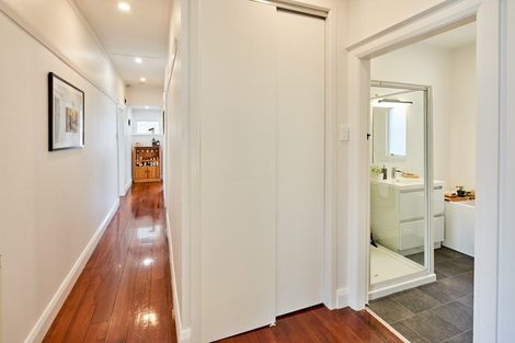 Photo of property in 50 Childers Terrace, Kilbirnie, Wellington, 6022