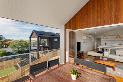 Photo of property in 1335d Papamoa Beach Road, Papamoa Beach, 3118