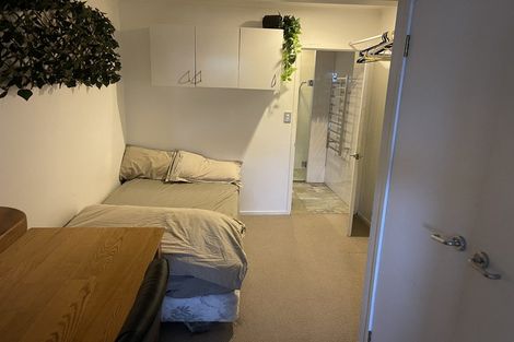 Photo of property in 80b Queen Street, Northcote Point, Auckland, 0627