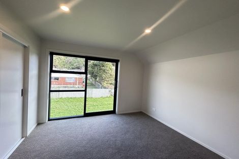 Photo of property in 9/7 Wainuiomata Road, Wainuiomata, Lower Hutt, 5014