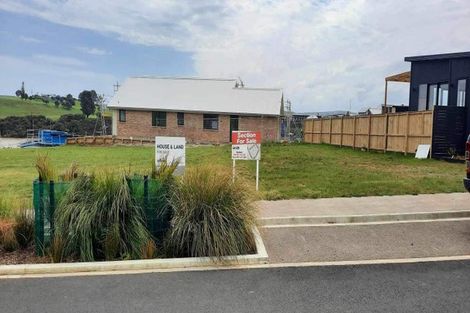 Photo of property in 77 Omahina Street, Raglan, 3225