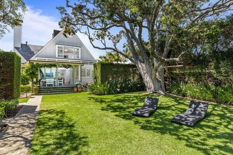 Photo of property in 26 Saltburn Road, Milford, Auckland, 0620