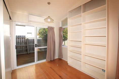 Photo of property in 36 Becroft Drive, Forrest Hill, Auckland, 0620