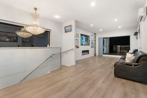 Photo of property in 137 Keri Vista Rise, Papakura, 2110