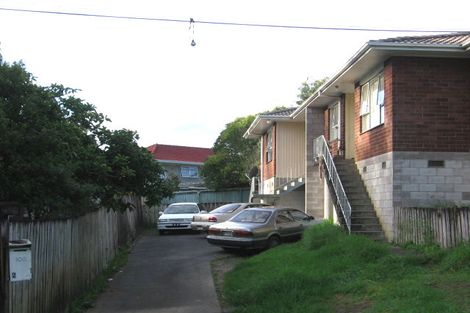 Photo of property in 106 Parrs Cross Road, Sunnyvale, Auckland, 0612