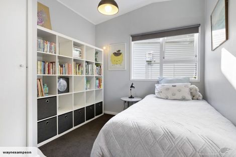 Photo of property in 9 Ardross Avenue, Khandallah, Wellington, 6035