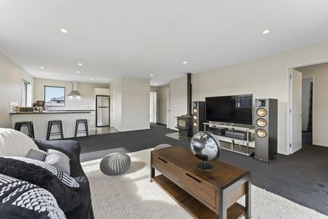 Photo of property in 17 Ruru Place, Oxford, 7430