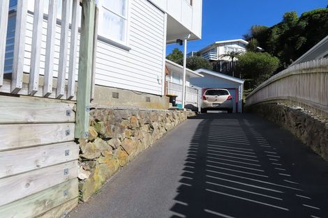 Photo of property in 60 Beazley Avenue, Paparangi, Wellington, 6037