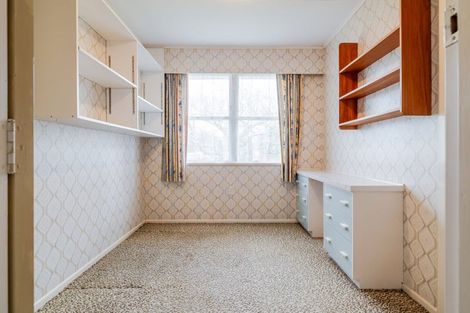 Photo of property in 38 Peters Avenue, Cloverlea, Palmerston North, 4412