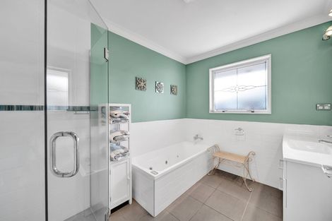 Photo of property in 18 Victoria Street, Hawera, 4610