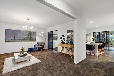 Photo of property in 23 Kerlin Crescent, West Harbour, Auckland, 0618